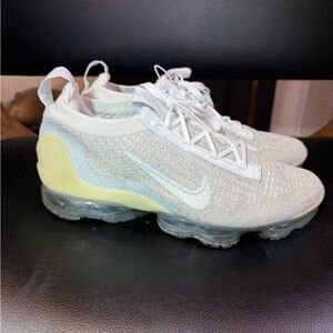 Womens Nike Air Vapormax Flyknit DC4112 Pure Platinum Used Sz 7 like new